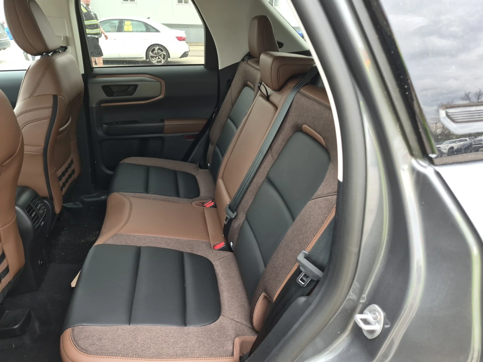 Ford Bronco Sport Outer Banks 4x4, снимка 14 - Автомобили и джипове - 54556853