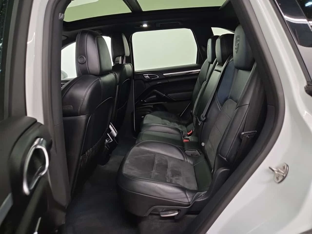 Porsche Cayenne * AWD 4DR * CARFAX * ЦЕНА ДО БГ, снимка 11 - Автомобили и джипове - 54628996