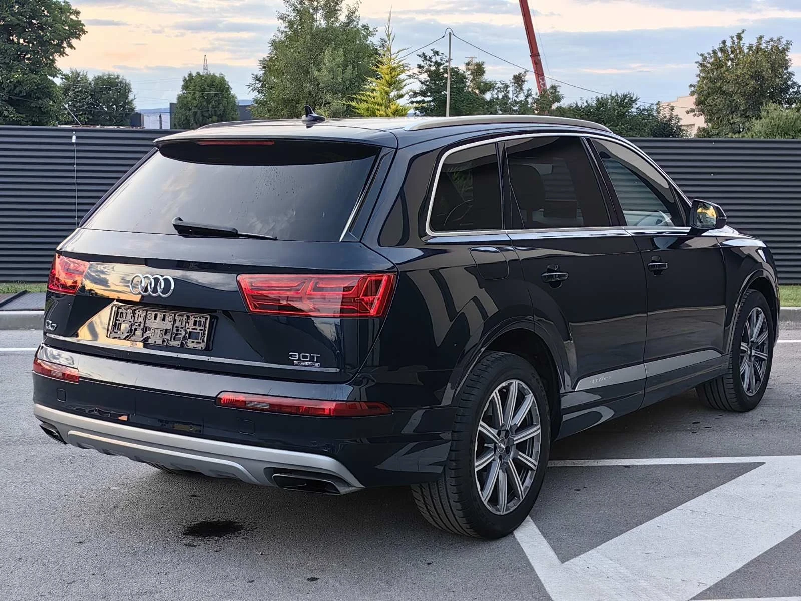 Audi Q7 3.0T Premium Plus, снимка 5 - Автомобили и джипове - 55403445