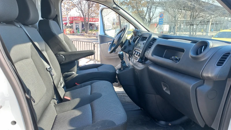 Renault Trafic, снимка 9 - Бусове и автобуси - 49207104