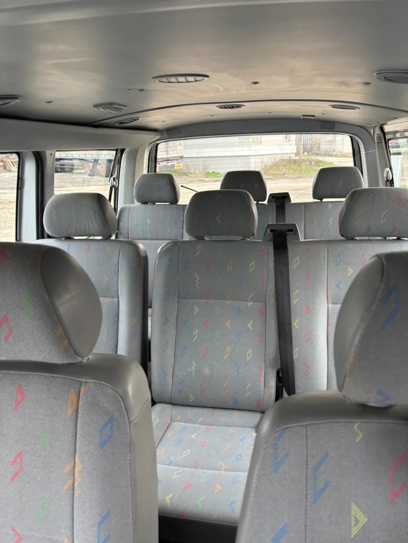 VW Caravelle 1.9, снимка 13 - Бусове и автобуси - 49624063