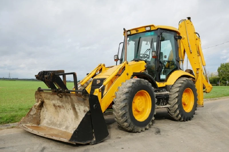 Багер JCB 4CX