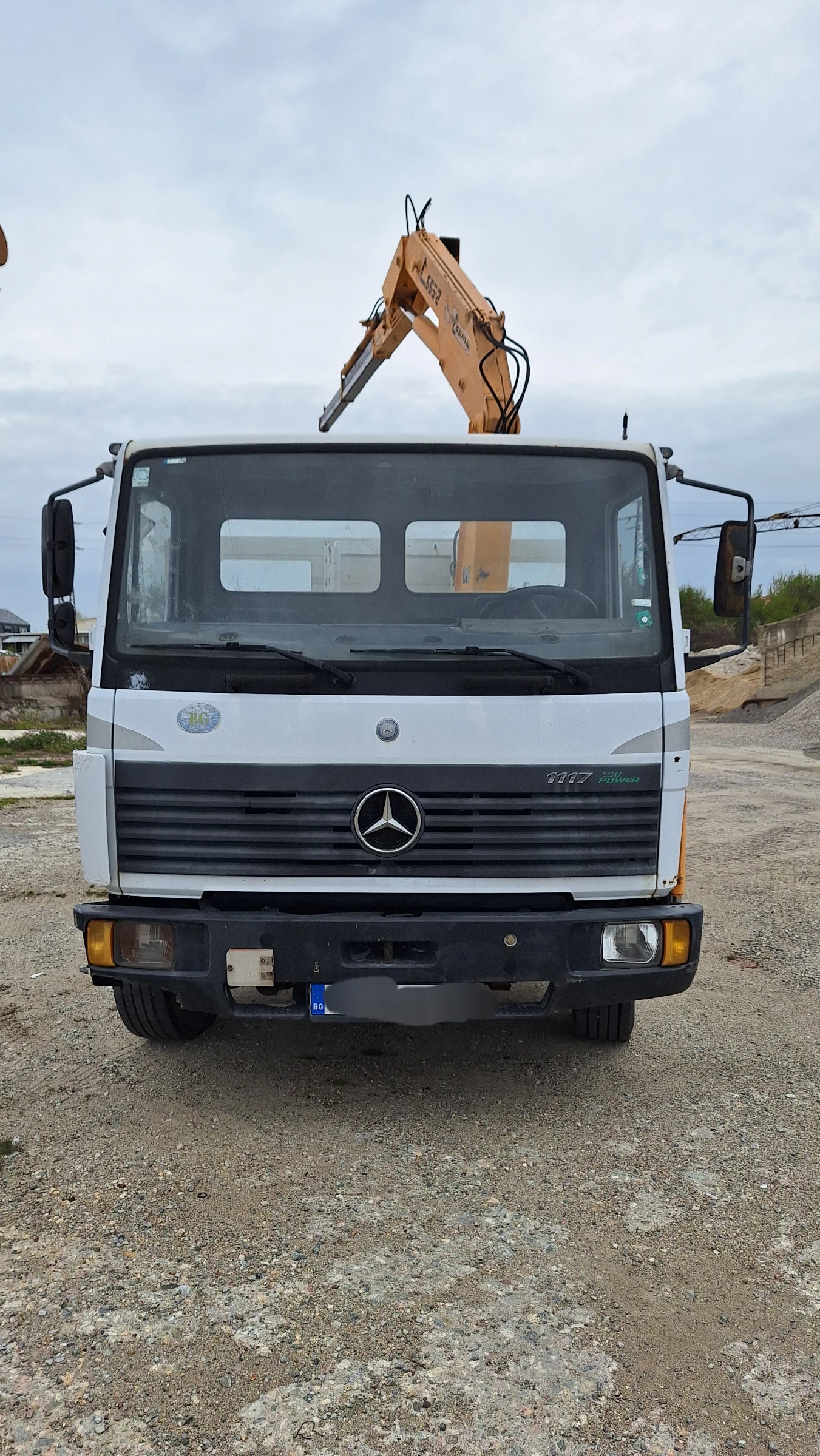 Автокран Mercedes-Benz 1117