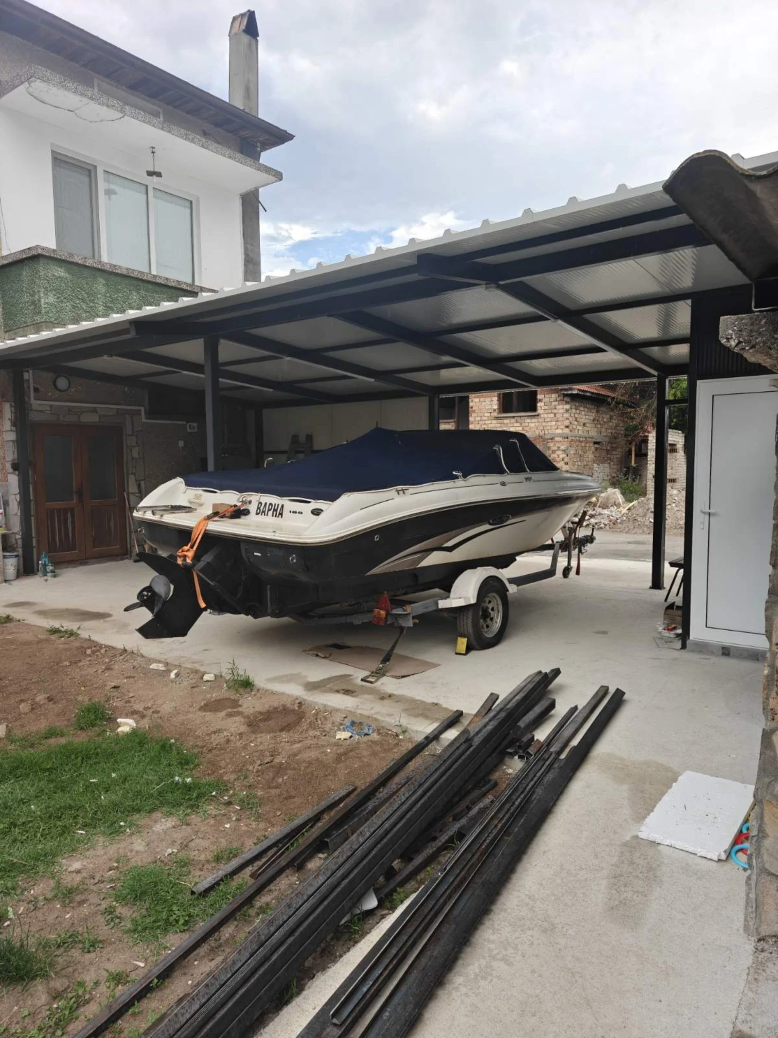 Моторна яхта Sea Ray, снимка 15 - Воден транспорт - 51183760