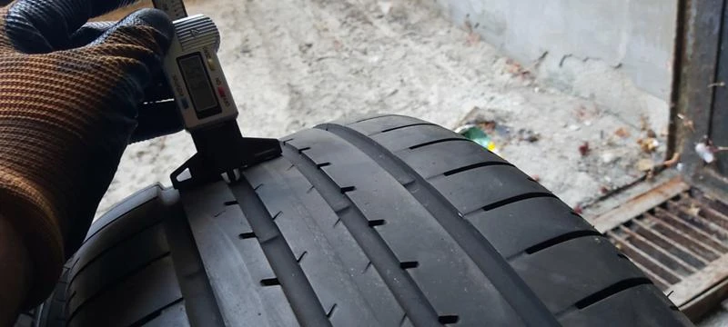 Гуми Летни 225/50R17, снимка 4 - Гуми и джанти - 33472116