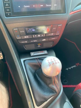 Honda Civic Type R, снимка 15