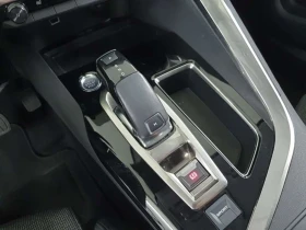 Peugeot 3008 1.2i Premium, снимка 13