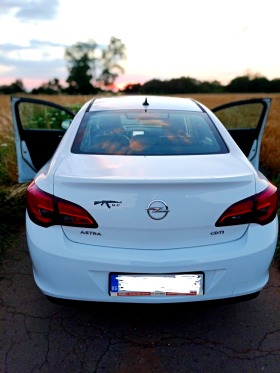 Opel Astra 1.6 CDTI, снимка 2