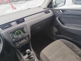 Skoda Rapid 1.6 TDI * NAVI* Подгрев* , снимка 10