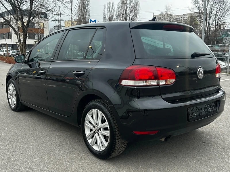 VW Golf * 1.6TDI* STYLE* PODGREV* NAVI* , снимка 4 - Автомобили и джипове - 48238793