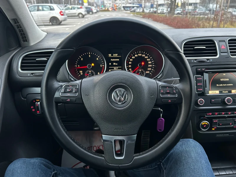 VW Golf * 1.6TDI* STYLE* PODGREV* NAVI* , снимка 11 - Автомобили и джипове - 48238793