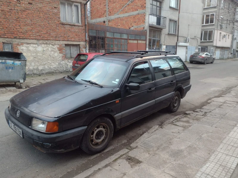 VW Passat 1.8i, снимка 2 - Автомобили и джипове - 48571582