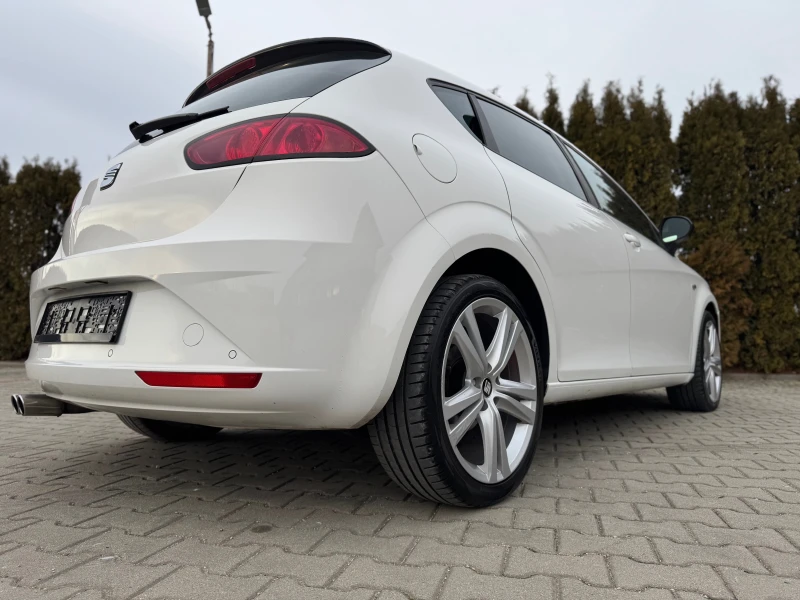 Seat Leon 1.8T, снимка 4 - Автомобили и джипове - 48682879