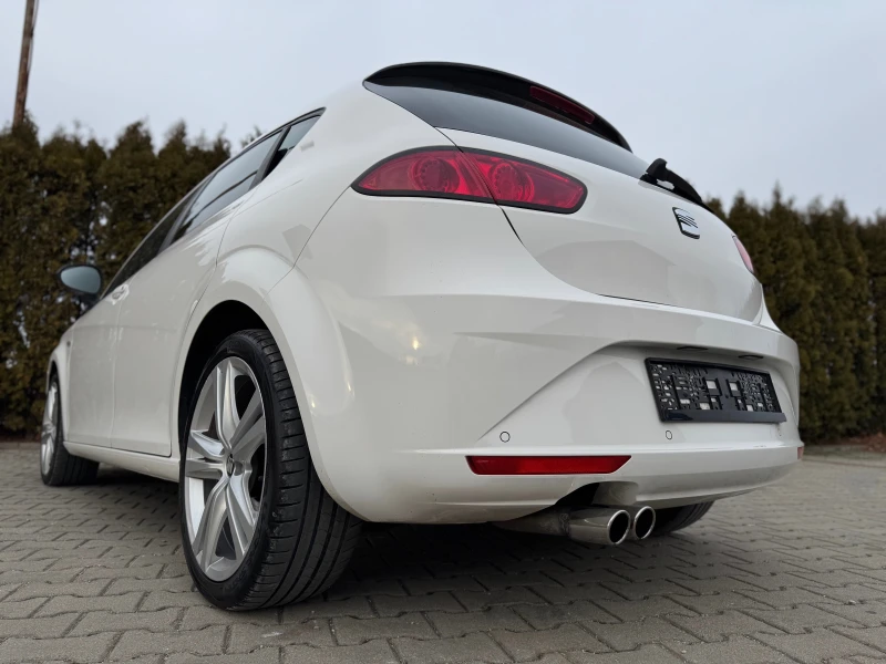 Seat Leon 1.8T, снимка 3 - Автомобили и джипове - 48682879