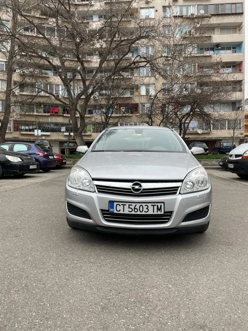 Opel Astra H, снимка 1 - Автомобили и джипове - 49486446