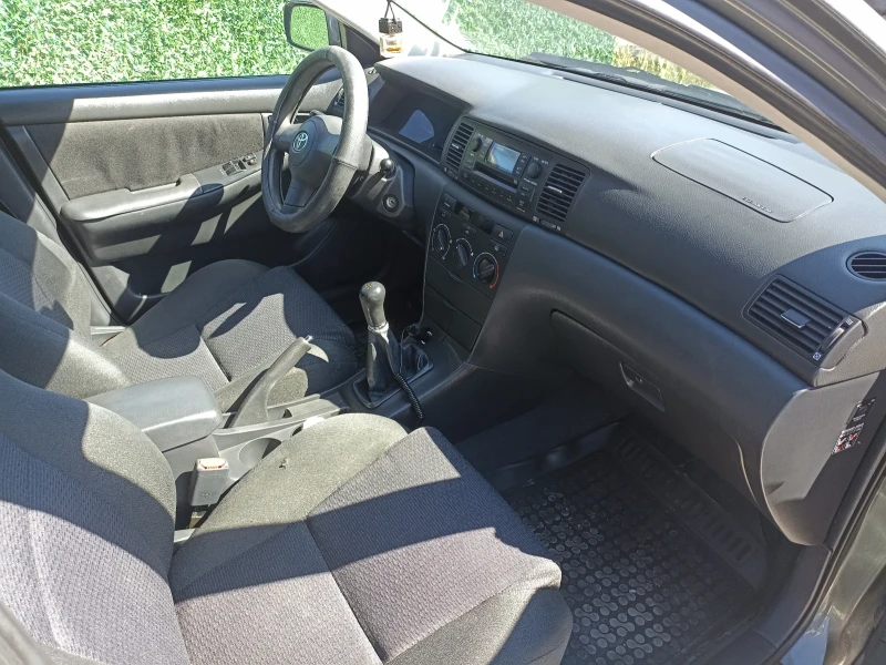 Toyota Corolla 2.0 D4D, снимка 6 - Автомобили и джипове - 52517687