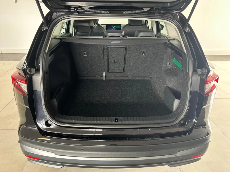 Skoda Enyaq iV60/179HP/LOFT/NAVI/CAM/LED/KLESS/L.ASSIST/450g, снимка 6 - Автомобили и джипове - 52087421