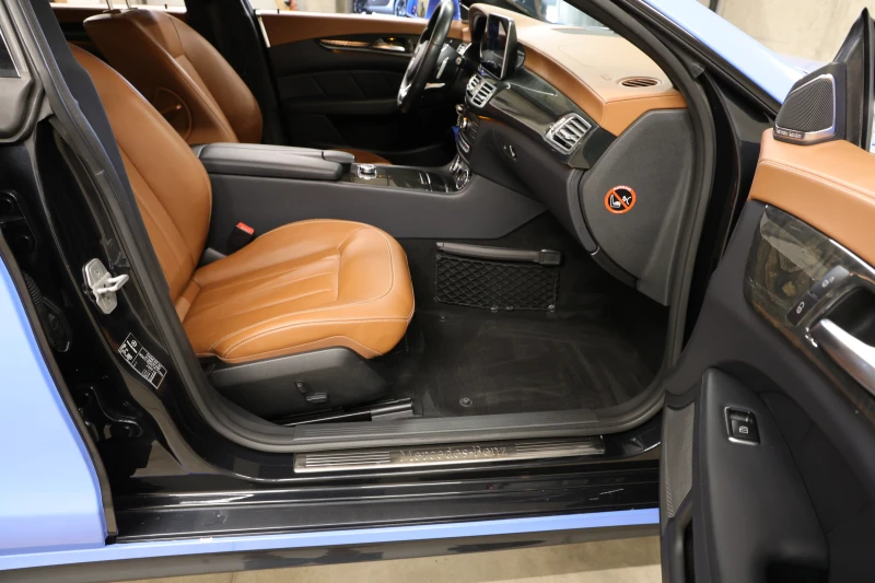 Mercedes-Benz CLS 350 d 4Matic 9G tronic  AMG Line, снимка 13 - Автомобили и джипове - 52440964