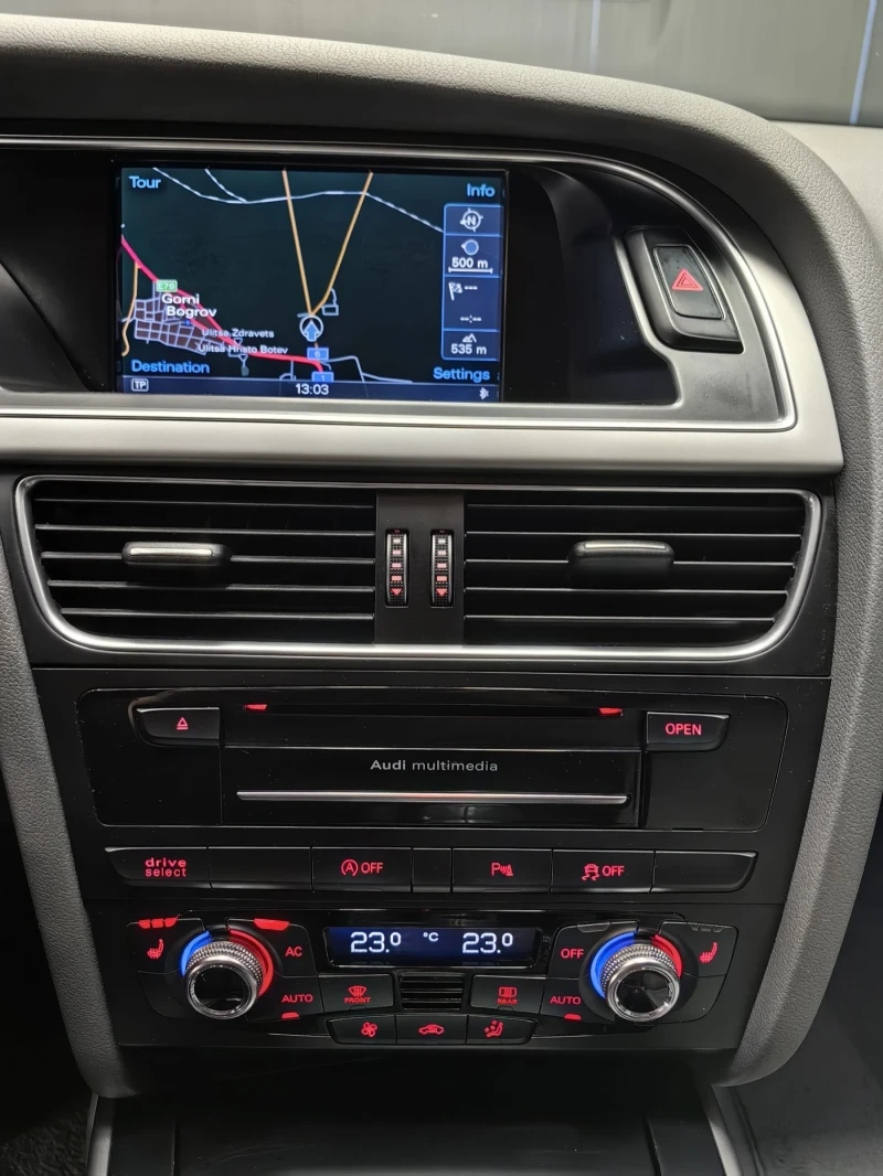 Audi A4 2.0TDI* 4х4* FACE* FULL HISTORY* DRIVE SELECT* ПОД, снимка 12 - Автомобили и джипове - 52503576