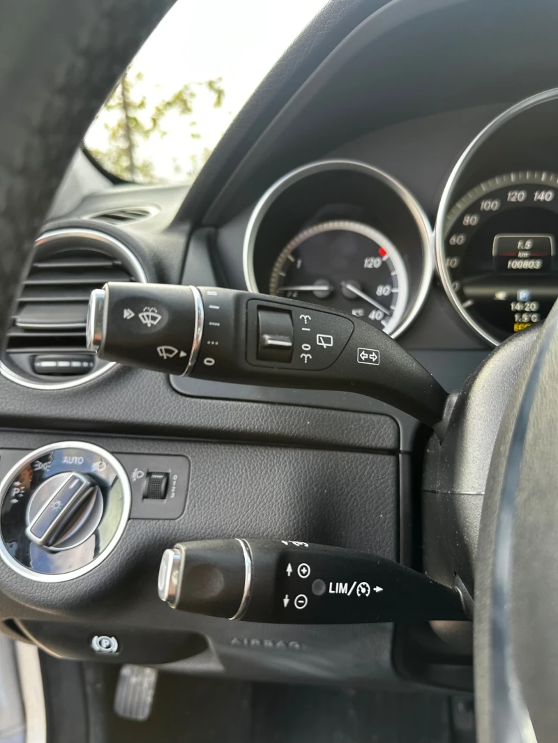Mercedes-Benz C 180 AMG PACK, Ръчни скорости, снимка 12 - Автомобили и джипове - 52906828