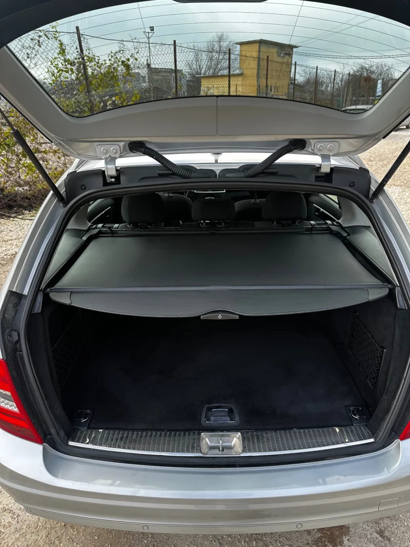 Mercedes-Benz C 180 AMG PACK, Ръчни скорости, снимка 7 - Автомобили и джипове - 52906828