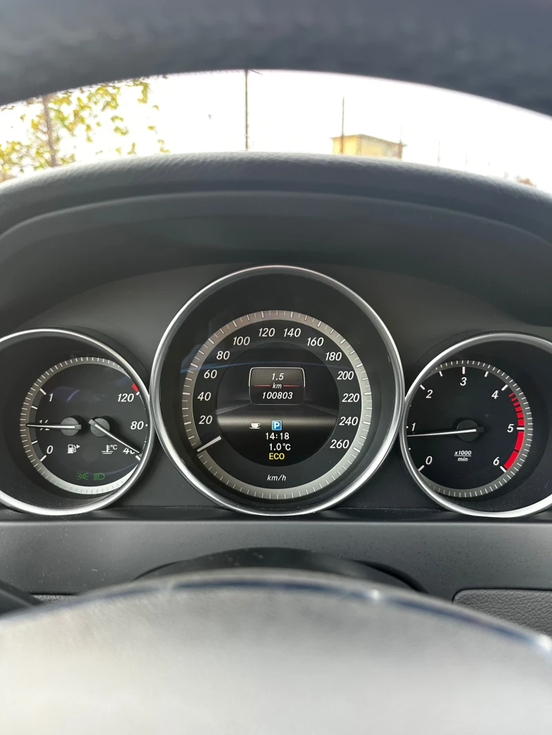 Mercedes-Benz C 180 AMG PACK, Ръчни скорости, снимка 11 - Автомобили и джипове - 52906828