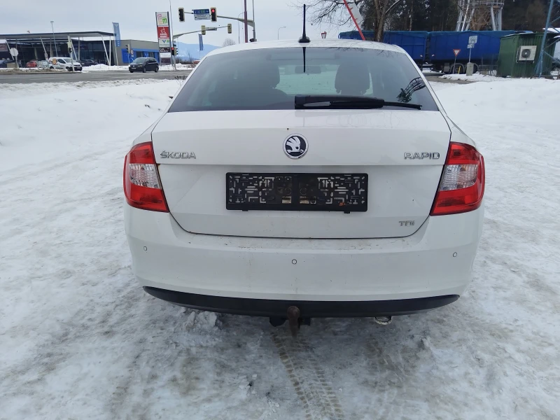 Skoda Rapid 1.6 TDI * NAVI* Подгрев* , снимка 6 - Автомобили и джипове - 53176100
