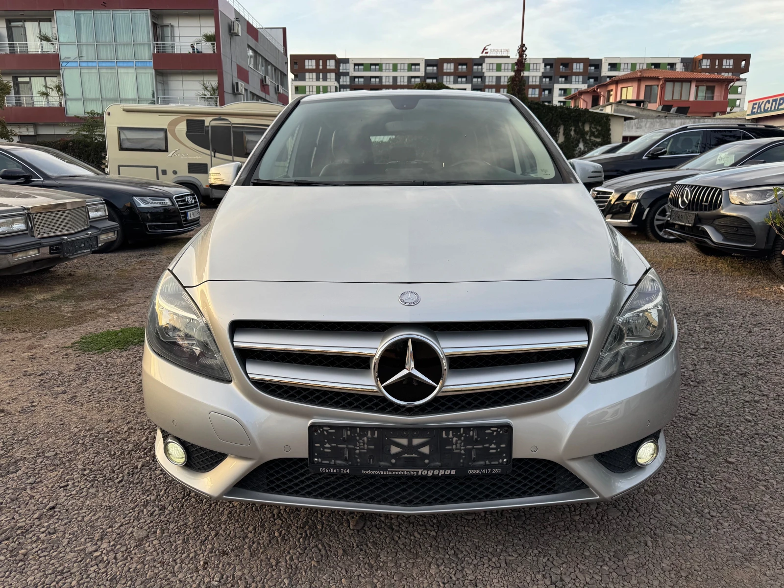 Mercedes-Benz B 180 B180, 122 к.с