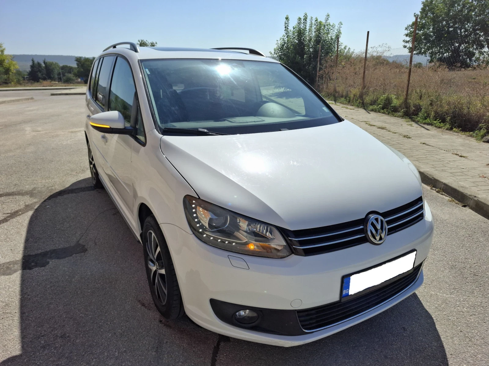 VW Touran 2.0 Tdi 140 к.с Comfort - line. Швейцария  - изображение 2