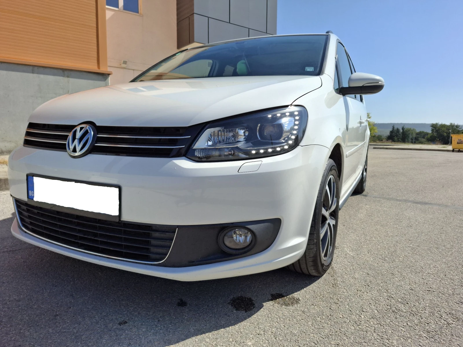 VW Touran 2.0 Tdi 140 к.с Comfort - line. Швейцария  - изображение 3