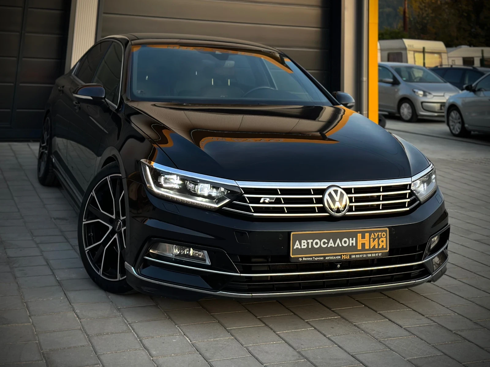 VW Passat 2.0BiTDI 3xRLine* LaneAssist* SideAssist* FrontAss - изображение 3