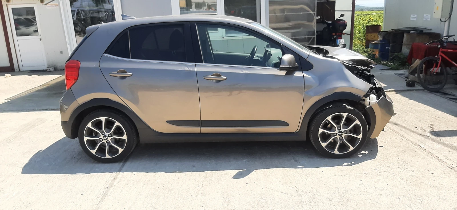 Kia Picanto 1.2i - изображение 2