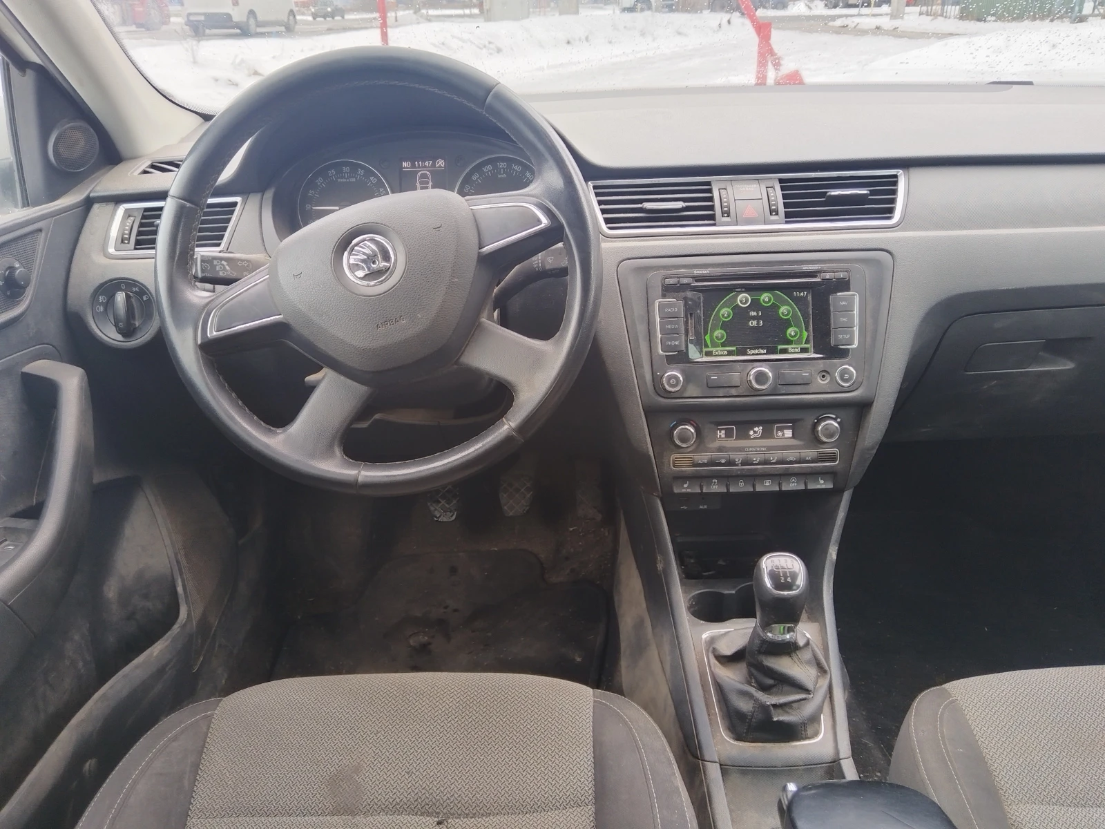 Skoda Rapid 1.6 TDI * NAVI* Подгрев*  - изображение 9