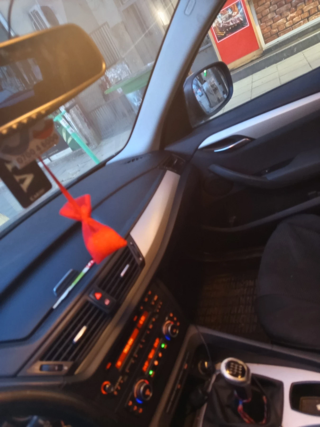 BMW iX1  - изображение 5