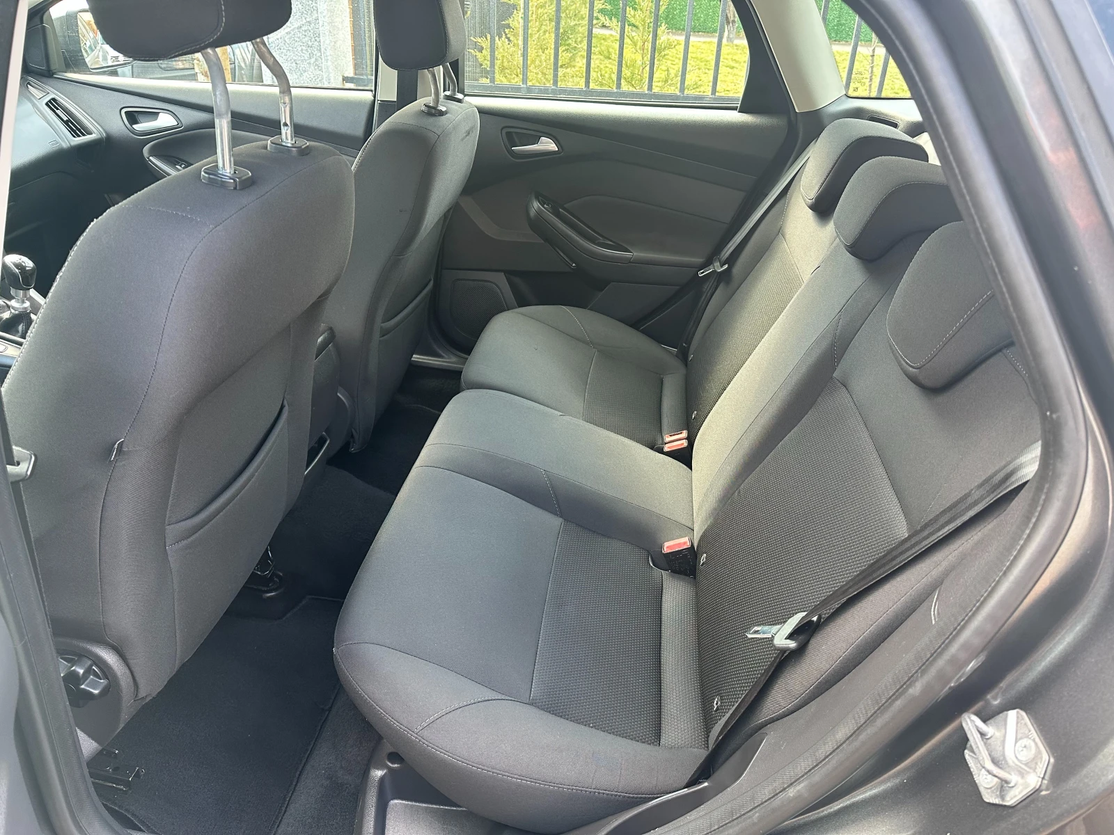 Ford Focus 1.5D-95k.s-LED-NAVI-EURO6B-6sk-2016г, снимка 12 - Автомобили и джипове - 53740223