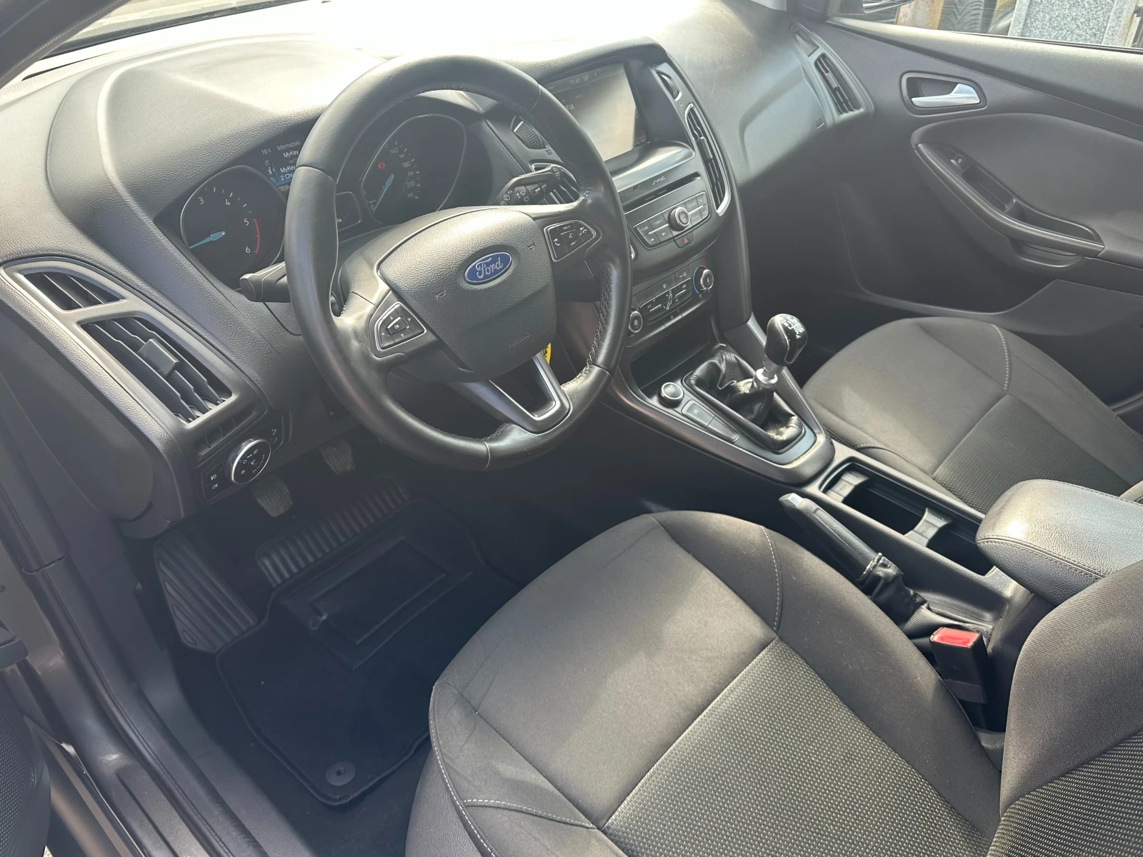 Ford Focus 1.5D-95k.s-LED-NAVI-EURO6B-6sk-2016г - изображение 8