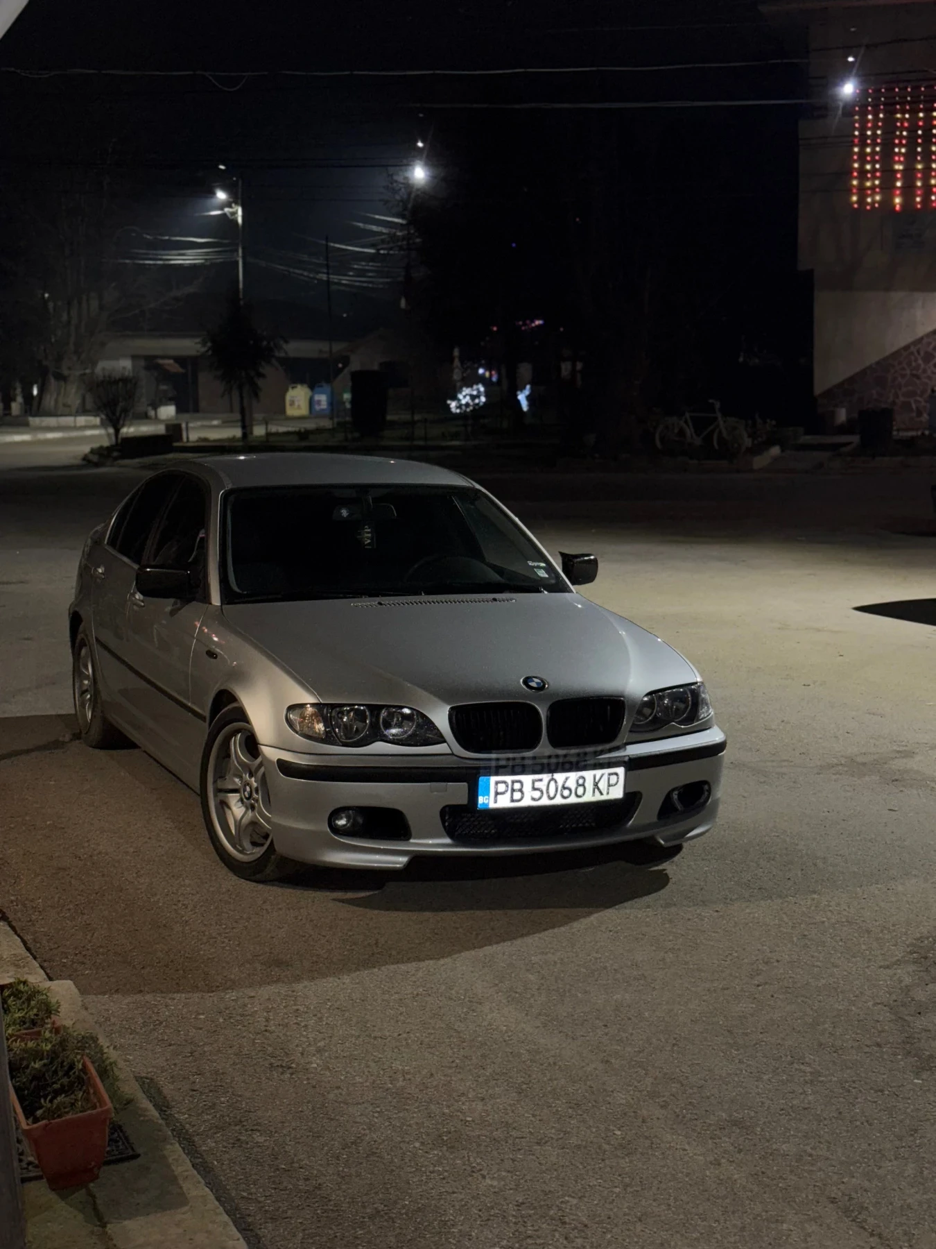 BMW 330, снимка 2 - Автомобили и джипове - 54001423