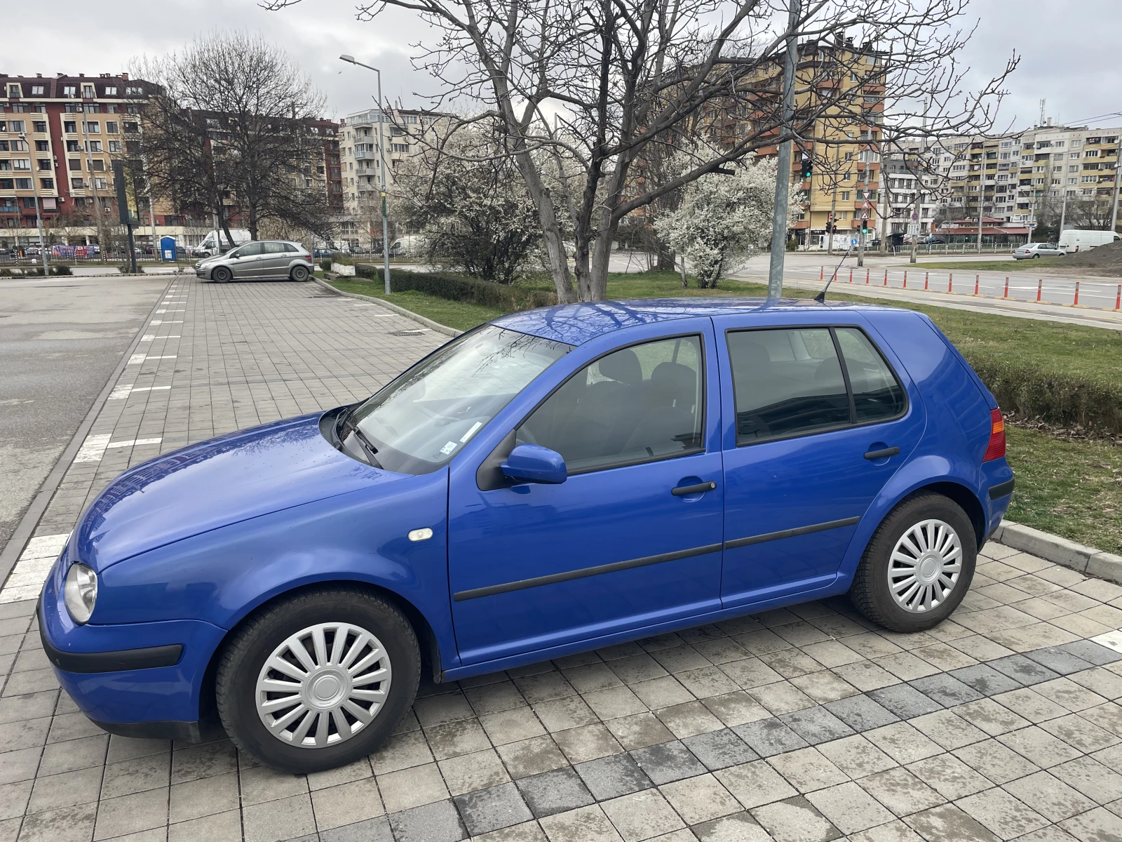 VW Golf 1.9 TDI, 110 к. с. , снимка 3 - Автомобили и джипове - 54046219