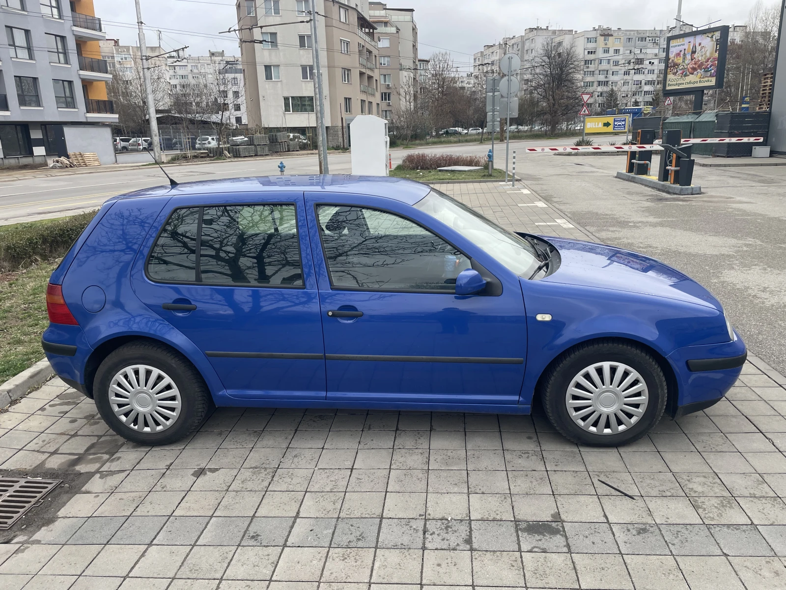 VW Golf 1.9 TDI, 110 к. с. , снимка 4 - Автомобили и джипове - 54046219