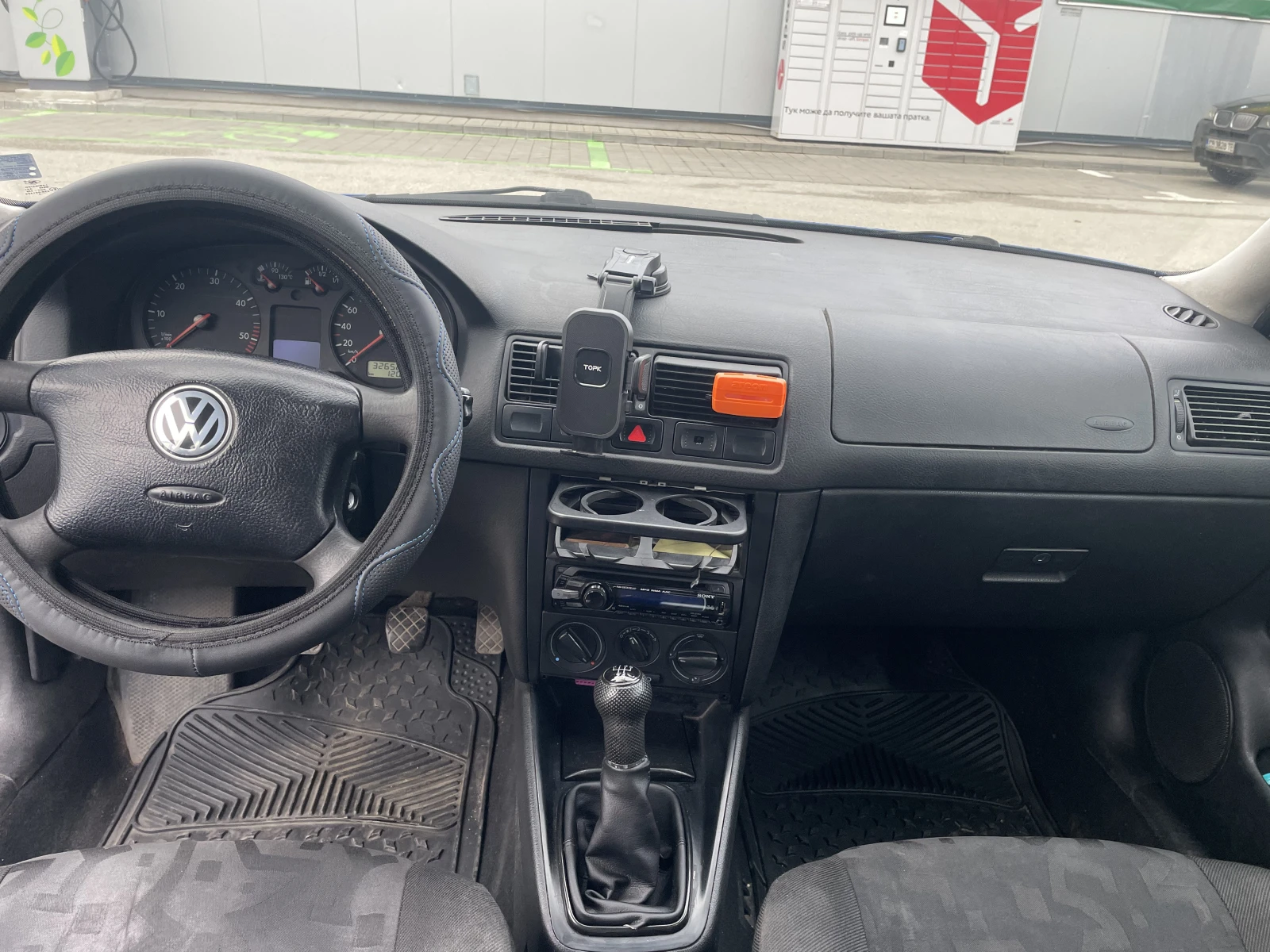 VW Golf 1.9 TDI, 110 к. с. , снимка 12 - Автомобили и джипове - 54046219