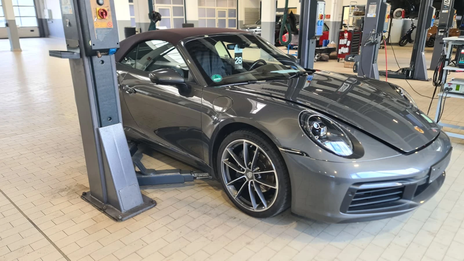 Porsche 911 Cabriolet, снимка 3 - Автомобили и джипове - 54048782