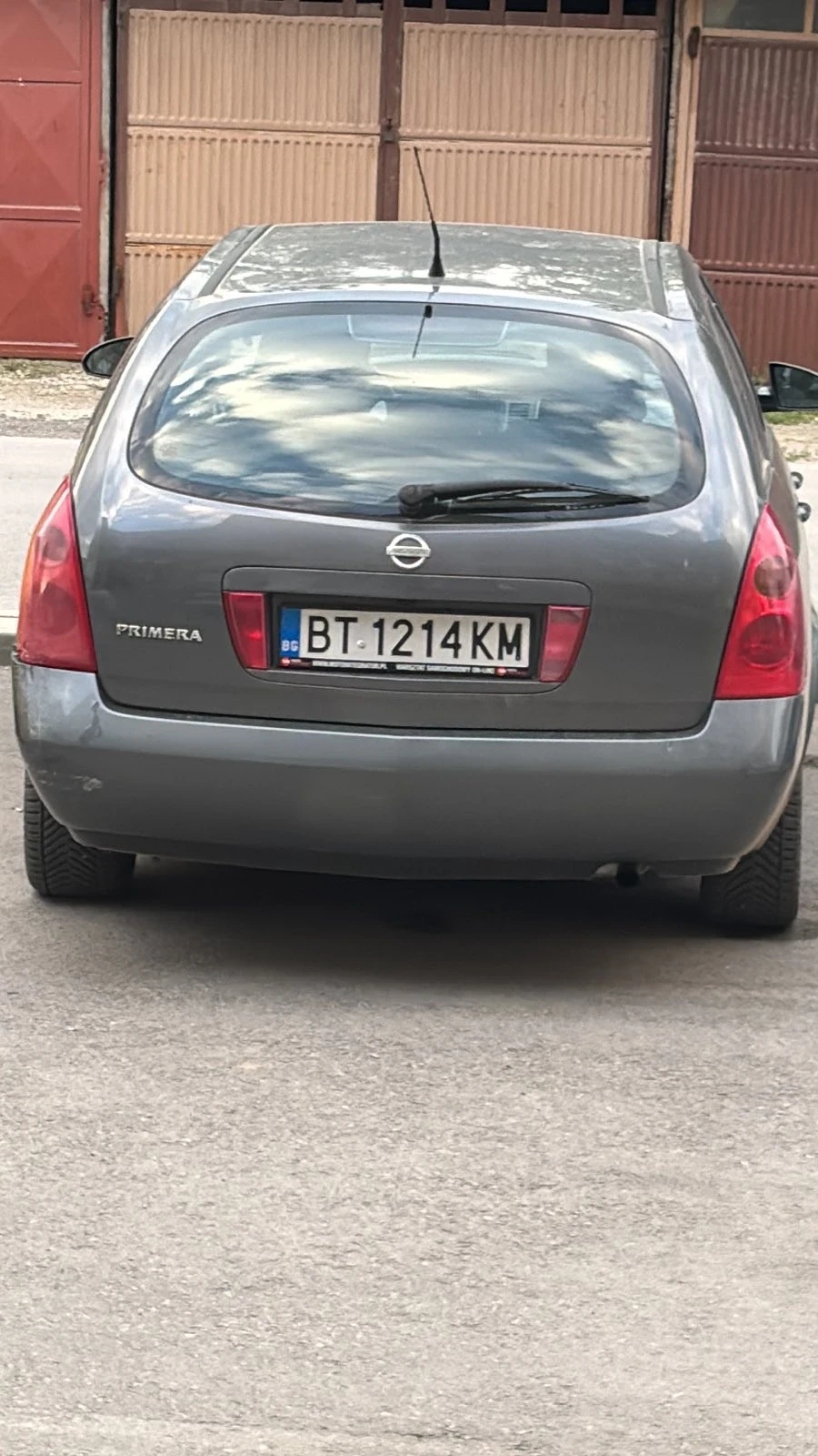 Nissan Primera 1.8 бензин 115к