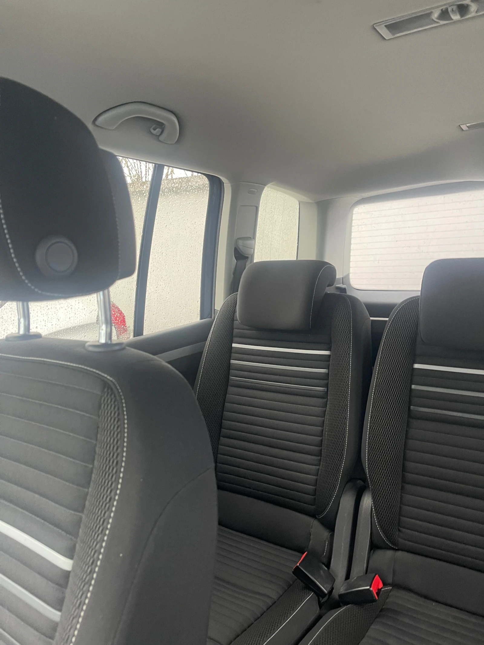 VW Touran 1.6, снимка 6 - Автомобили и джипове - 54206813