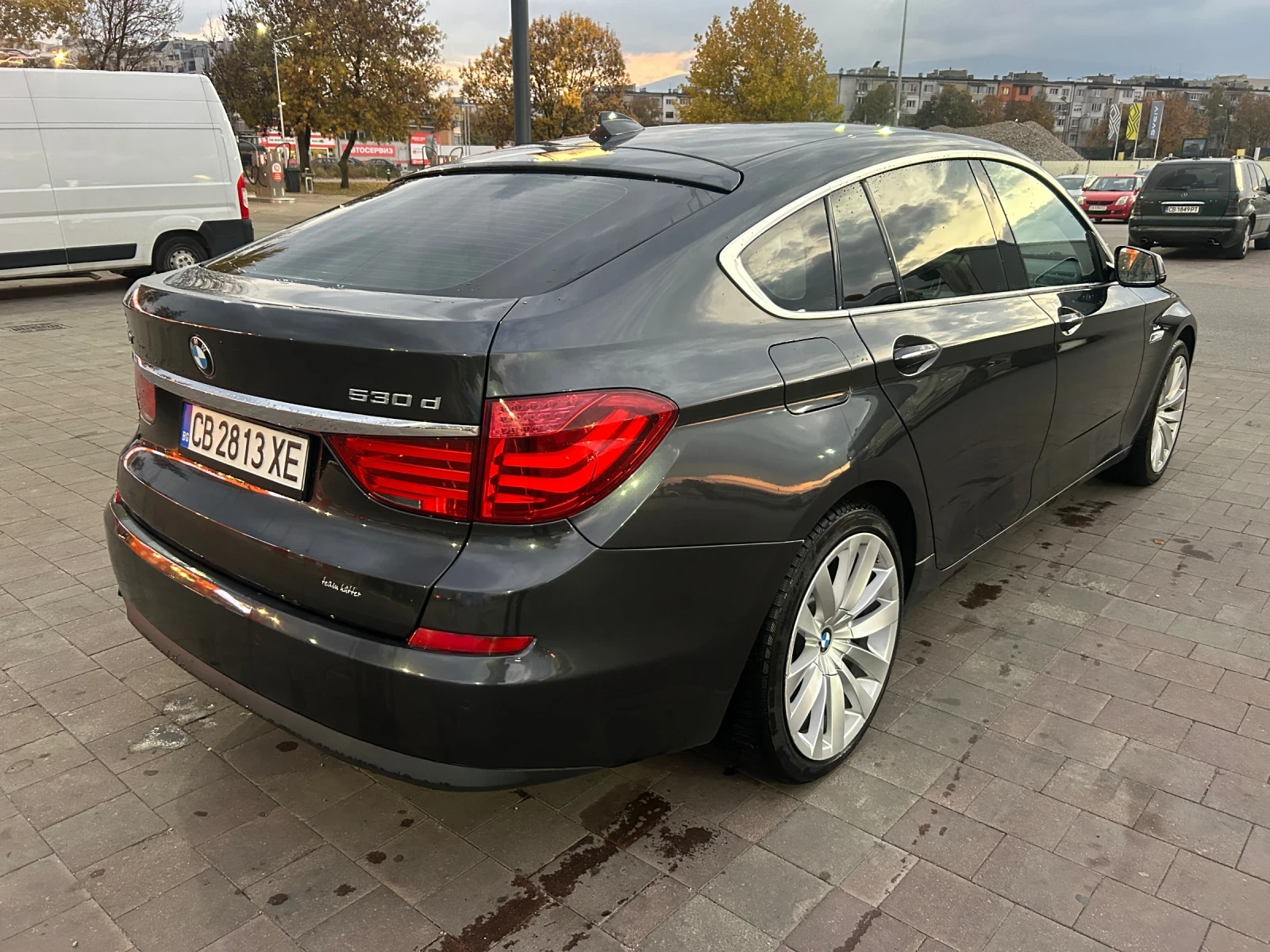 BMW 5 Gran Turismo 530D Бартер, снимка 3 - Автомобили и джипове - 54376827