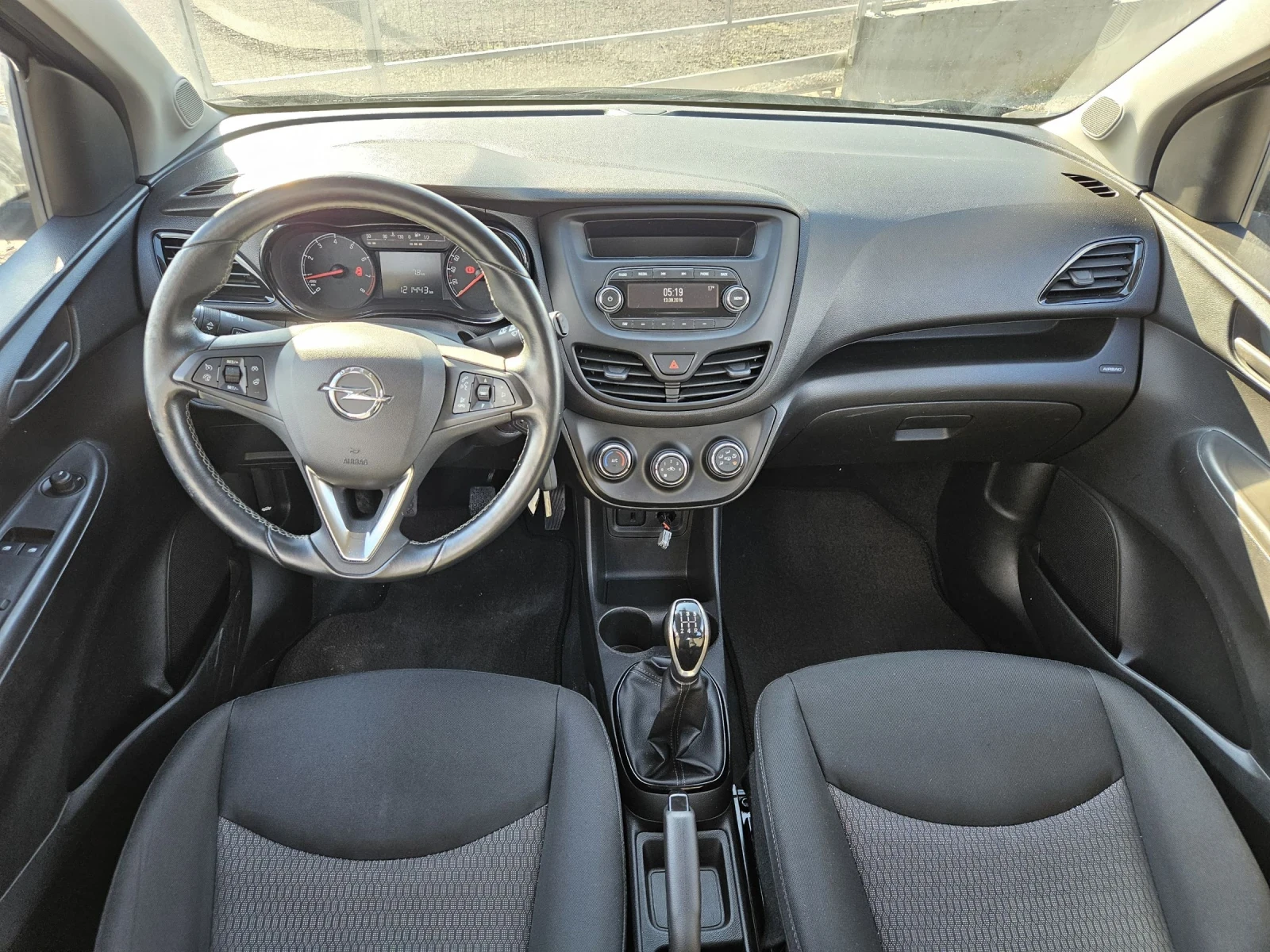 Opel Karl 1.0 Euro6, снимка 11 - Автомобили и джипове - 54391144