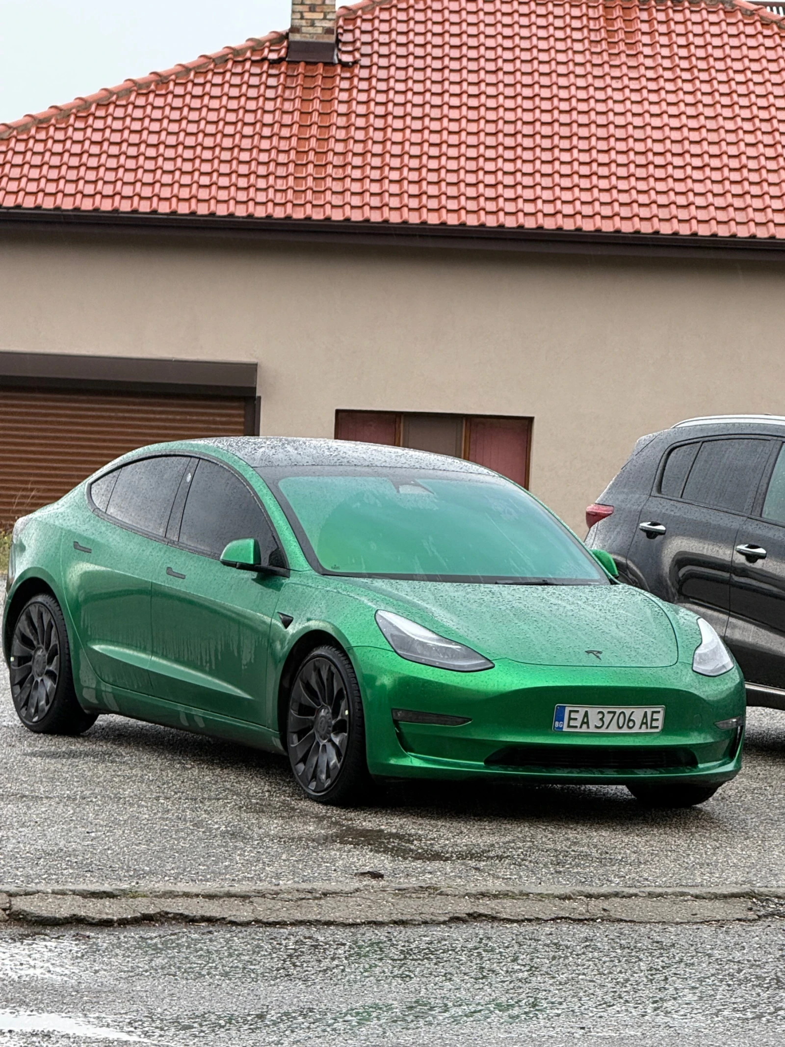 Tesla Model 3 Performance европейска 