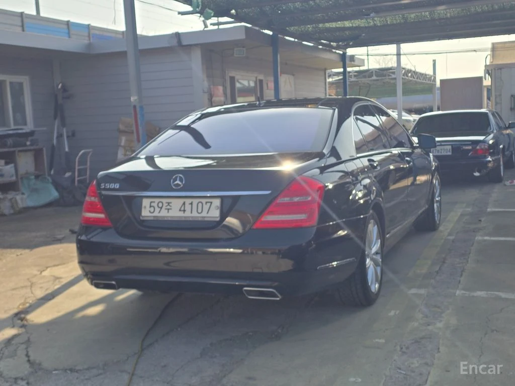 Mercedes-Benz S 500 L* 5.5* V8* FACELIFT* ДИСТРОНИK* 3TV* ОБДУХВАНЕ* М, снимка 2 - Автомобили и джипове - 54742817