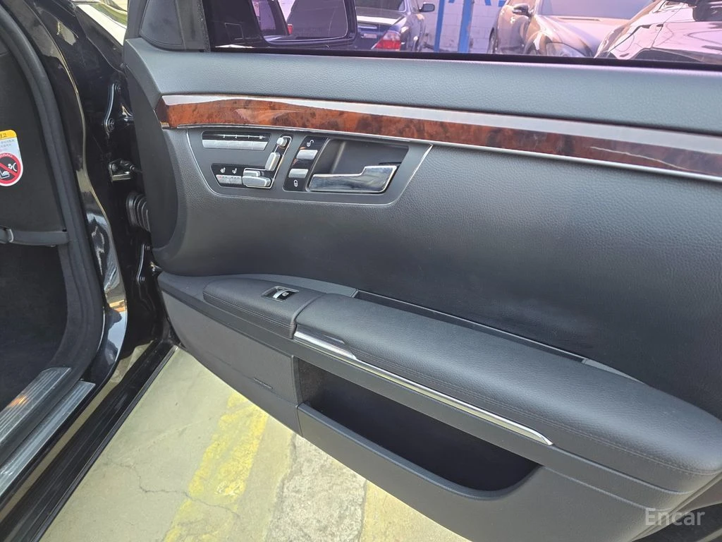 Mercedes-Benz S 500 L* 5.5* V8* FACELIFT* ДИСТРОНИK* 3TV* ОБДУХВАНЕ* М, снимка 7 - Автомобили и джипове - 54742817