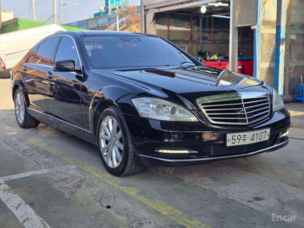 Mercedes-Benz S 500 L* 5.5* V8* FACELIFT* ДИСТРОНИK* 3TV* ОБДУХВАНЕ* М