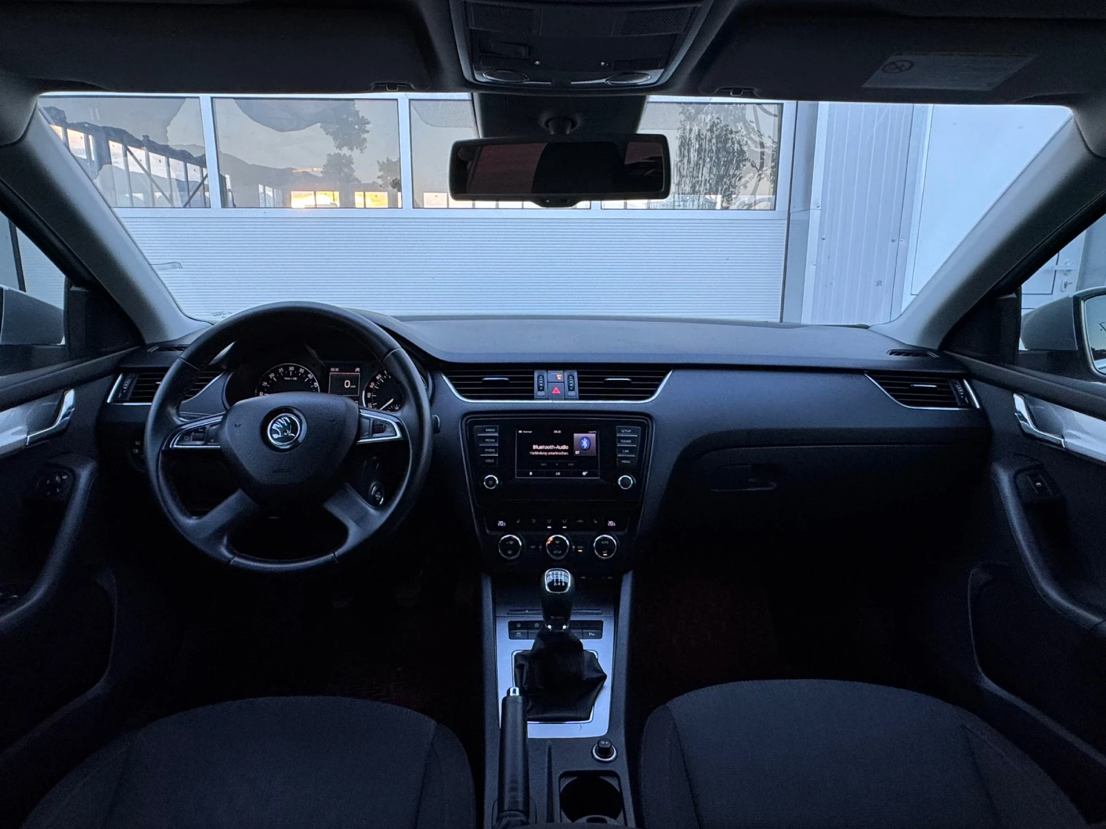 Skoda Octavia KEYLESS GO  FULL ГЕРМАНИЯ ! , снимка 8 - Автомобили и джипове - 54919275